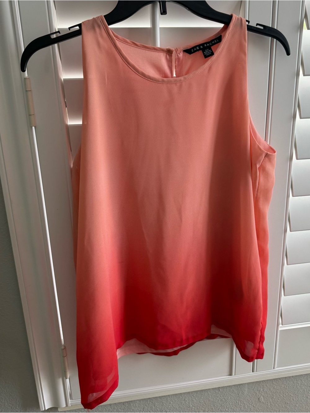 Women’s Zac + Rachel small ombré coral pink/red sleeveless blouse dressy top